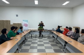 제천시정신건강복지센터와 연계하여 실시한
함께하는 마음건강 원예치료 2회기 수업을
4월 22일에 실시하였습니다.