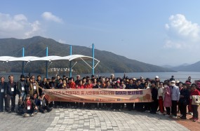 일       시: 10월 23일 (월)/ 10월 25일(수) 9:30~17:30
장       소: 춘천 제이드가든 및 소양강댐
2023년 노인일자리 및 사회활동지원사업 참여자 문화활동 2일 동안 진행했습니다.
춘천 일대를 관광을 하면서 식물원 및 소양강댐을 관람하고 왔습니다
총 참석인원 211명 중 참여자 199명 인솔자 12명 참석하였습니다
감사합니다.